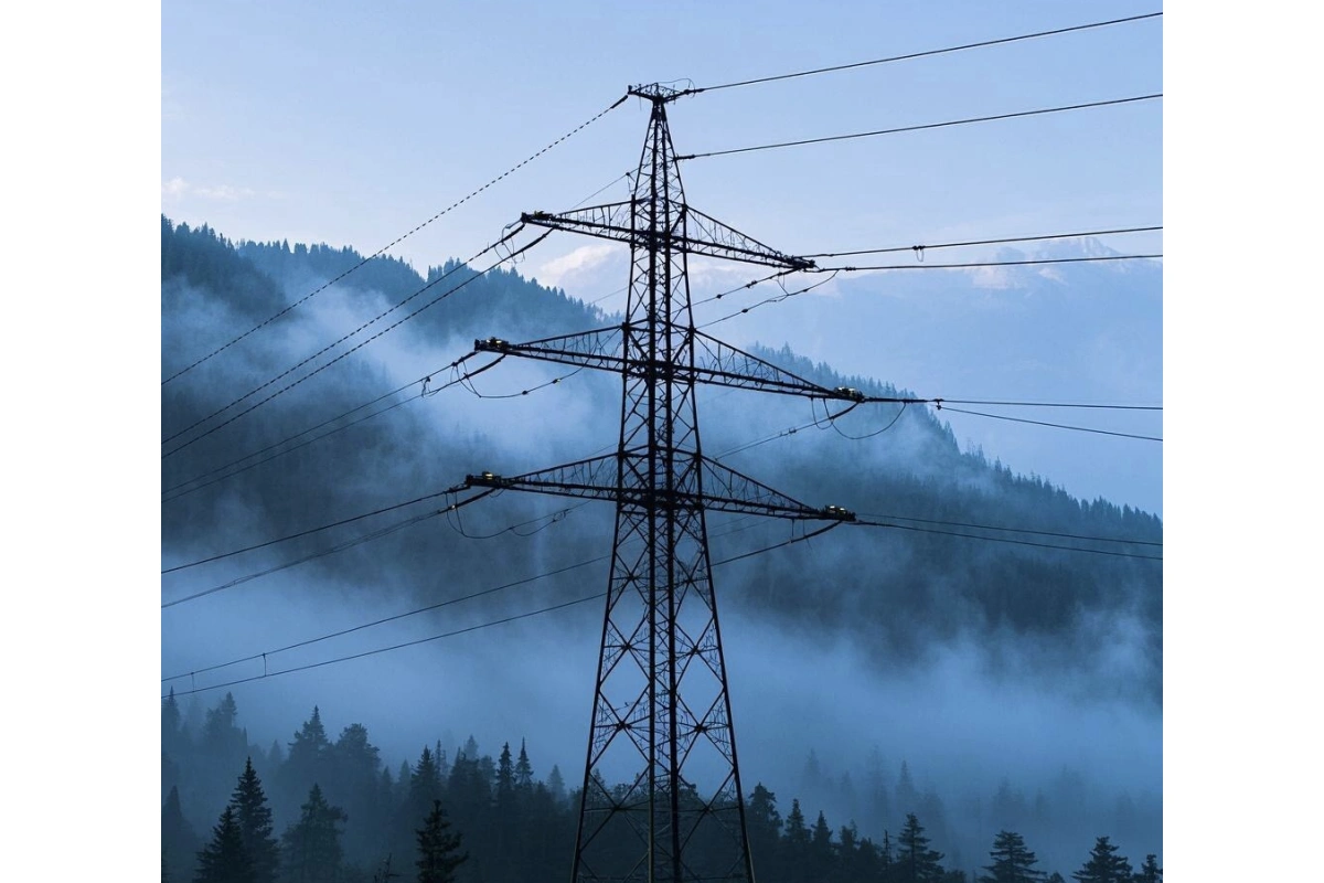 Zeintzuk dira metaliko elektrikoaren dorrearen ezaugarriak?